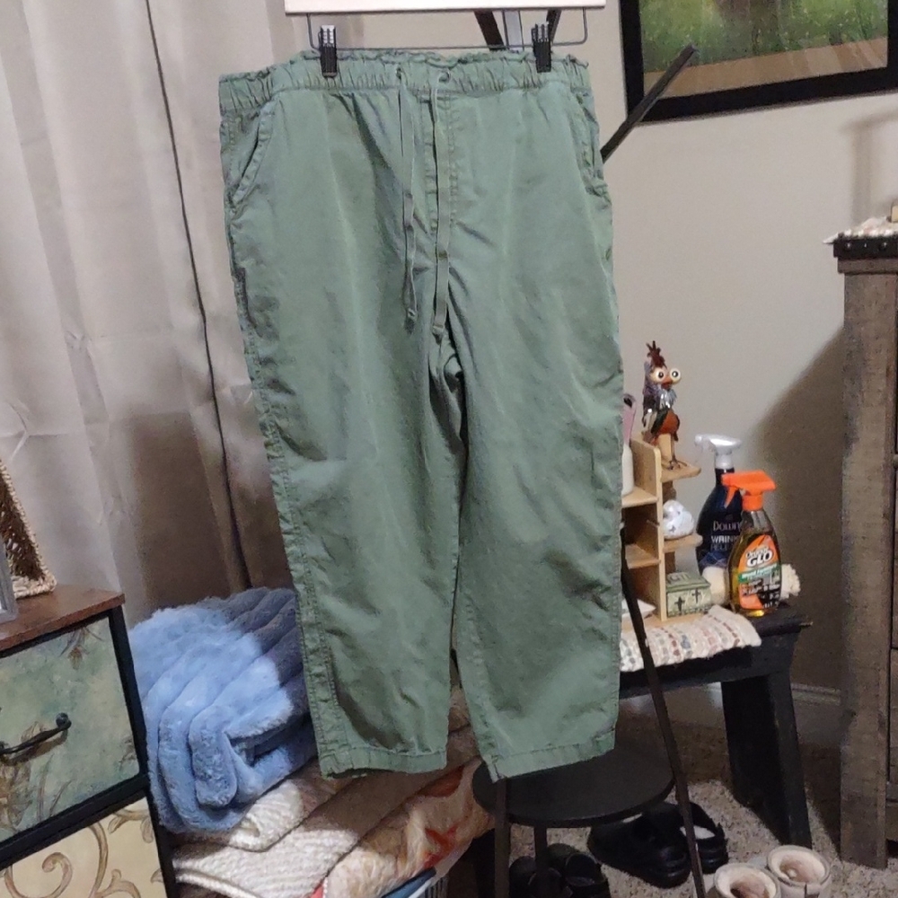 Casual Drawstring Crop Pants - Sage Green